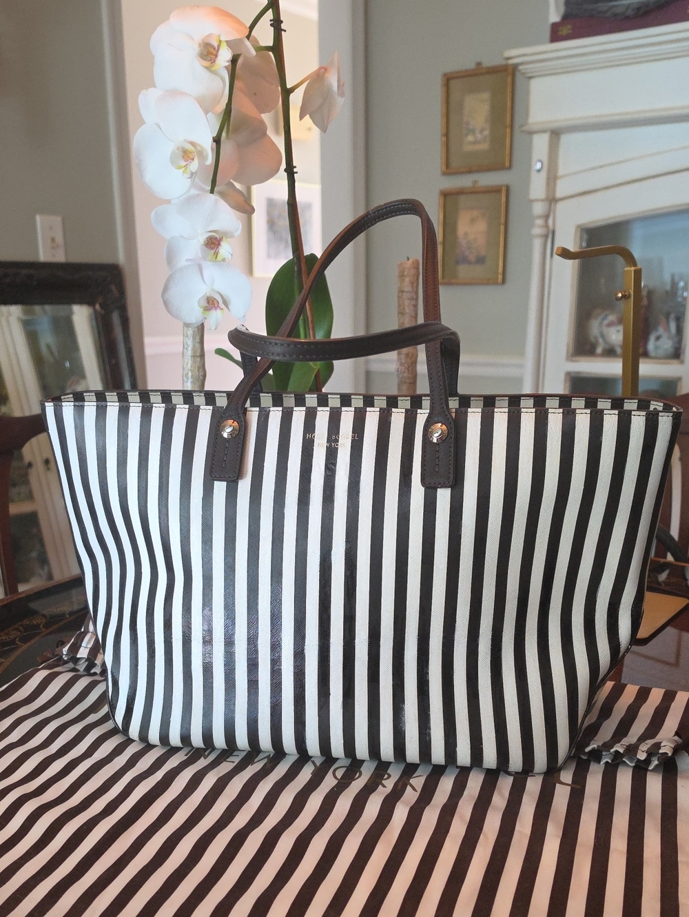 henri bendel Large Black and White Striped Shoulder Tote w/ dustbag